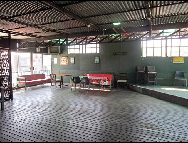 570M² BUILDING FOR SALE IN ORANGE GROVE